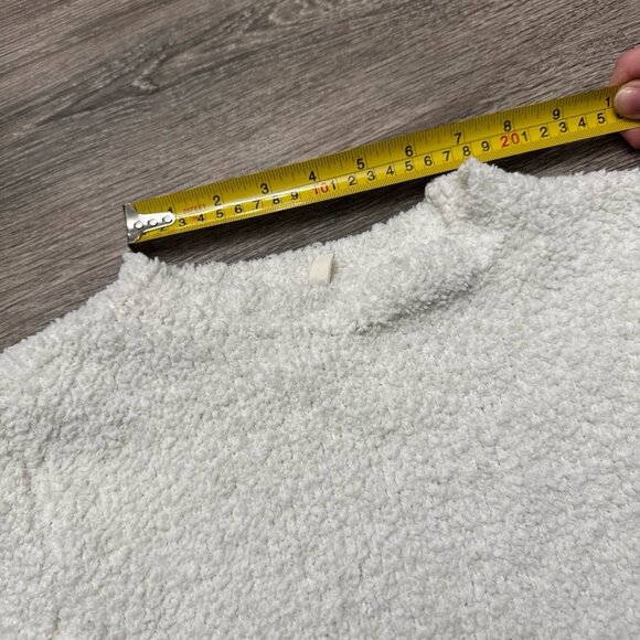 Skims fuzzy knit t-shirt slim fit Sherpa top size s/m off white plush tee - Picture 7 of 11